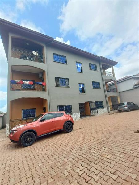 Bel Appartement Neuf À Louer À Nkolfoulou Avec Eau Chaude Forage Parking 