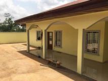 Magnifique Villa Spacieuse Avec Espace Vert Forage Parking À Nkolnda,, Yaoundé, Cameroon Real Estate