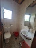 Villa À Louer À Fougerole Avec Parking Forage,, Yaoundé, Immobilier au Cameroun