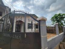 Villa À Louer À Fougerole Avec Parking Forage,, Yaoundé, Immobilier au Cameroun