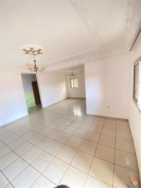 Appartement Avec Gardien Parking Forage À Olembé 