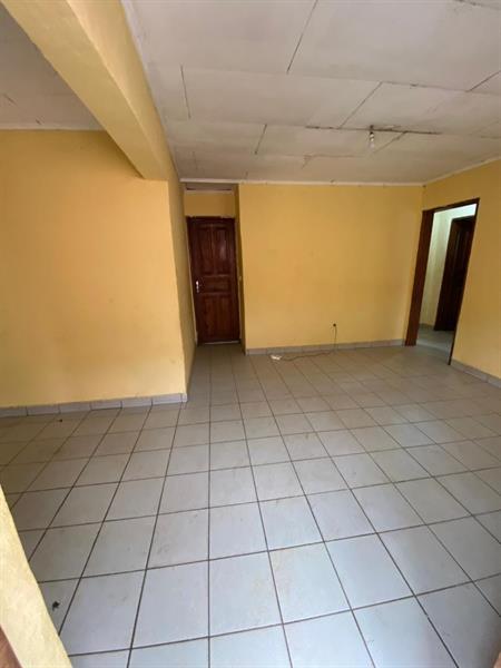 Appartement Neuf Avec Parking À Nsam 