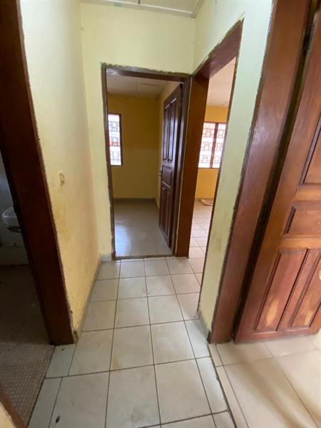 Appartement Neuf Avec Parking À Nsam 