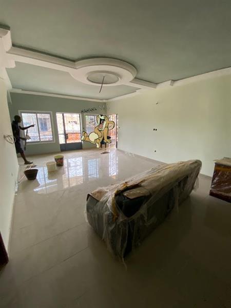 Bel Appartement Neuf À Louer À Odza Fecafoot Avec Gardien Clim 