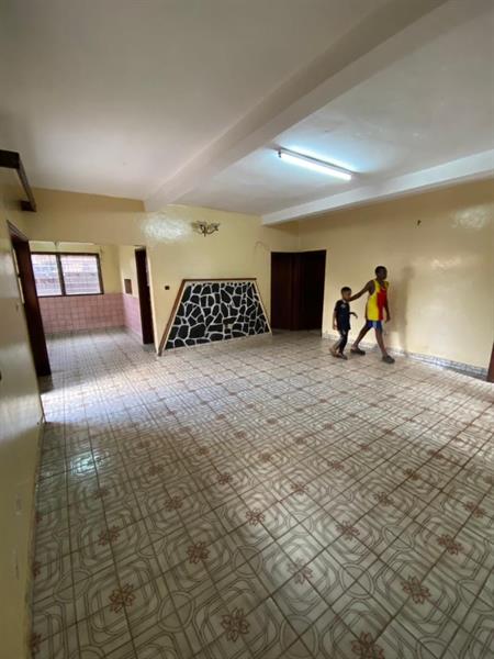 Appartement Individuel À Louer Nsimeyong Chapelle 