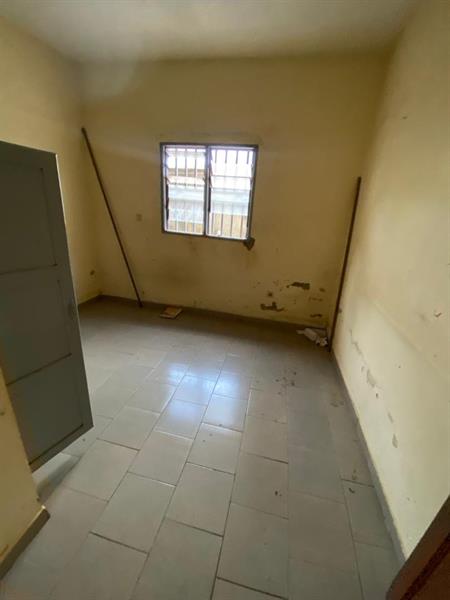 Appartement Individuel Avec Forage Parking À Damas Ste Mary 