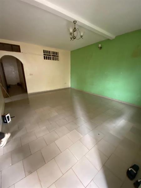 Appartement Individuel Avec Forage Parking À Damas Ste Mary 