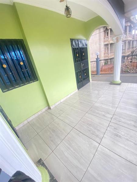 Appartement À Louer À Essos Avec Parking 