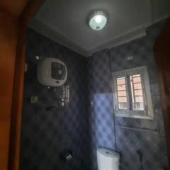 Appartement Avec Eau Chaude Forage Parking À Nkoabang,Accès Goudronné,, Yaoundé, Immobilier au Cameroun