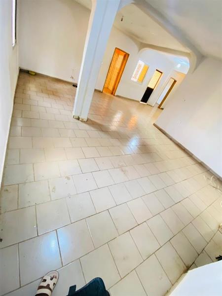 Appartement À Louer À Emana 