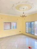 Appartement En Bordure De Route Avec Gardien Forage Parking À Tsinga Village,, Yaoundé, Immobilier au Cameroun