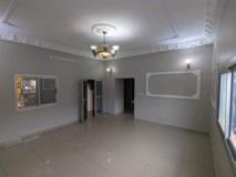 Appartement Avec Eau Chaude Parking À Santa Barbara.,, Yaoundé, Immobilier au Cameroun