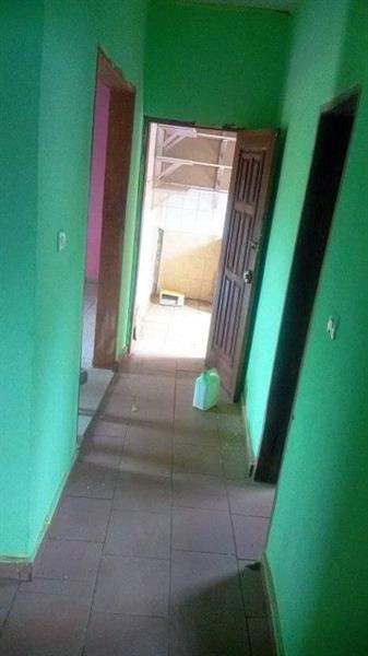Appartement Avec Gardien Et Parking À Odza Auberge Bleue. 
