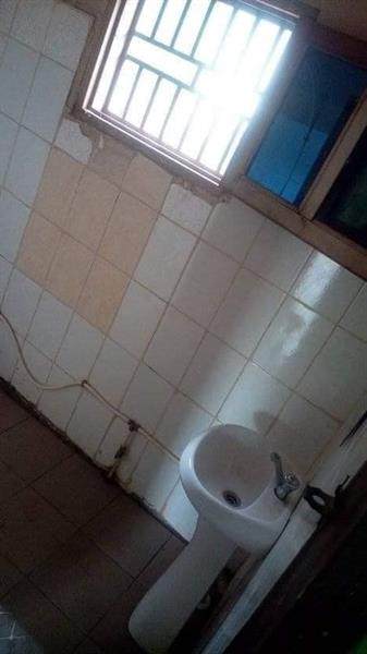 Appartement Avec Gardien Parking À Odza Auberge Bleue 