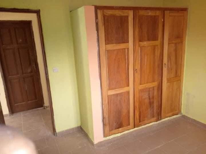 Appartement À Ekié Concentré 