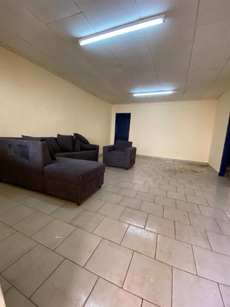 Apppartement À Etoug Ebe. 