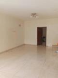 Appartement Avec Clim Parking À Omnisports,, Yaoundé, Immobilier au Cameroun