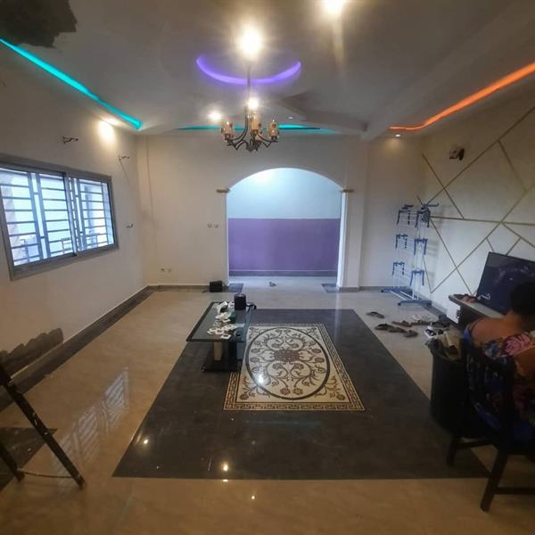 Villa Avec Parking À Nkoabang 