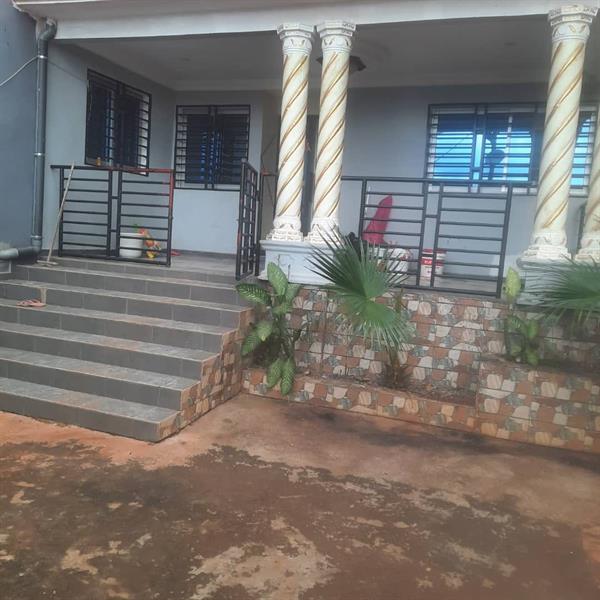 Villa Avec Eau Chaude Parking Forage Magasin À Nkoabang 10Eme Arret 