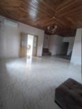 Vaste Appartement Avec Clim Parking Forage À Awae Monti,, Yaoundé, Immobilier au Cameroun