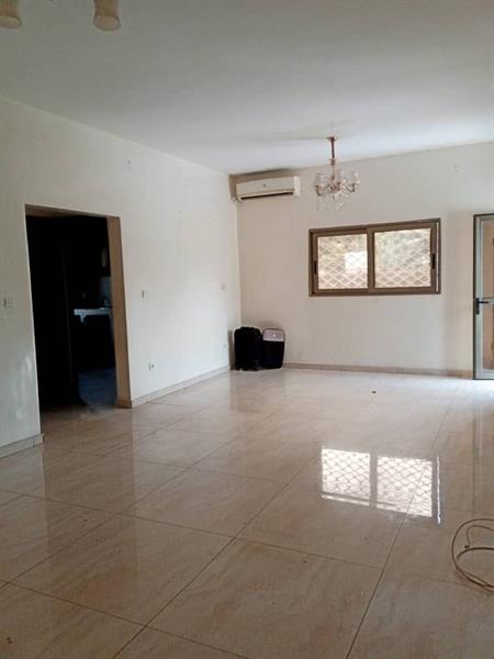 Appartement Avec Clim Parking À Omnisports 