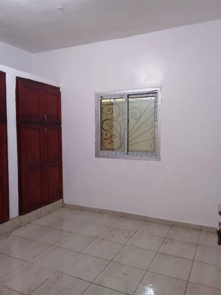 Appartement Neuf Avec Parking Forage À Damas Abom 