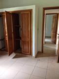 Immeuble De Chambres Neuves Avec Parking Forage Prépayé À Damas,, Yaoundé, Immobilier au Cameroun