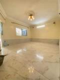 Appartement Propre Avec Parking À Damas,, Yaoundé, Immobilier au Cameroun
