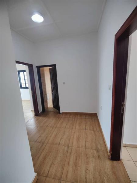 Appartement Haut Standing Avec Eau Chaude Gardien Baignoire Parking À Emana 