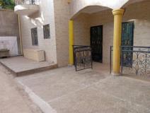 Appartement Propre Avec Eau Chaude Parking À Santa Barbara,Moto 150F,, Yaoundé, Immobilier au Cameroun