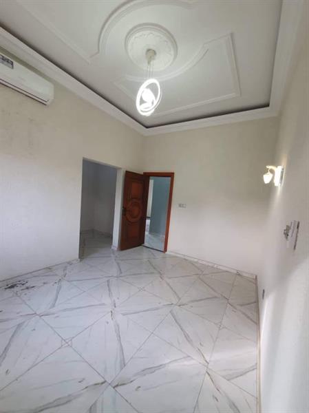 Appartement À Mimboman 