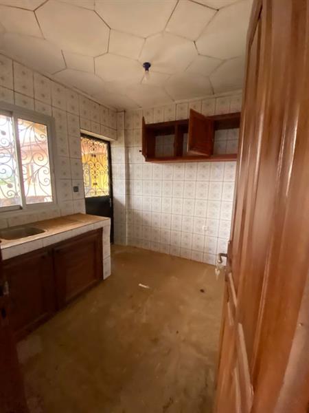 Appartement Avec Forage Parking À Nkoabang 
