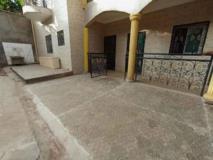 Appartement Propre Avec Eau Chaude Parking À Santa Barbara,Moto 150F,, Yaoundé, Immobilier au Cameroun
