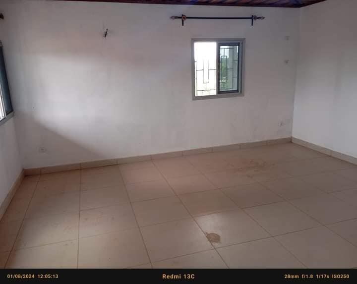 Appartement À Louer À Meyos. 