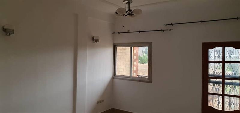 Appartement À Louer À Mimboman. 