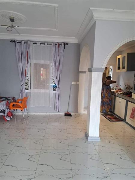Appartement À Louer À Biteng 