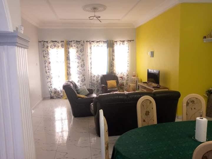 Appartement À Louer À Biteng 