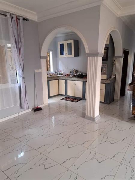 Appartement À Louer À Biteng 