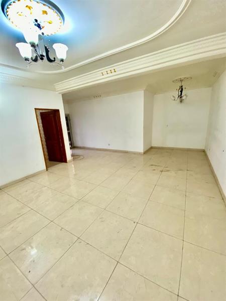 Appartement Haut Standing Avec Gardien Caméra Parking À Nsimeyong 