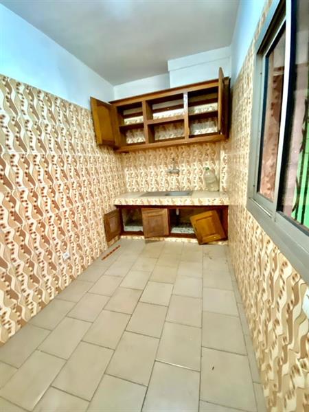 Appartement Haut Standing Avec Gardien Caméra Parking À Nsimeyong 