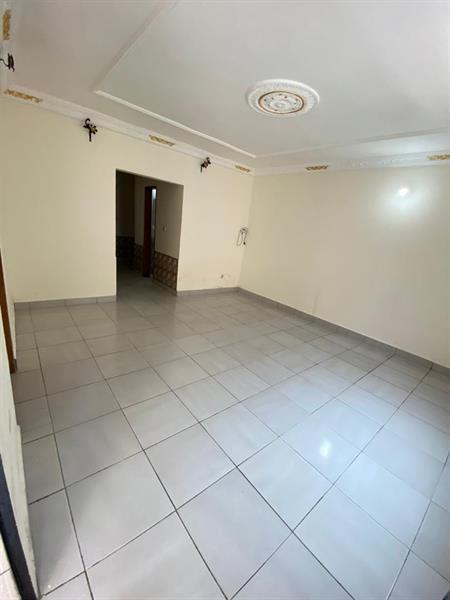 Appartement Individuel Avec Parking À Odza Petit Marché 