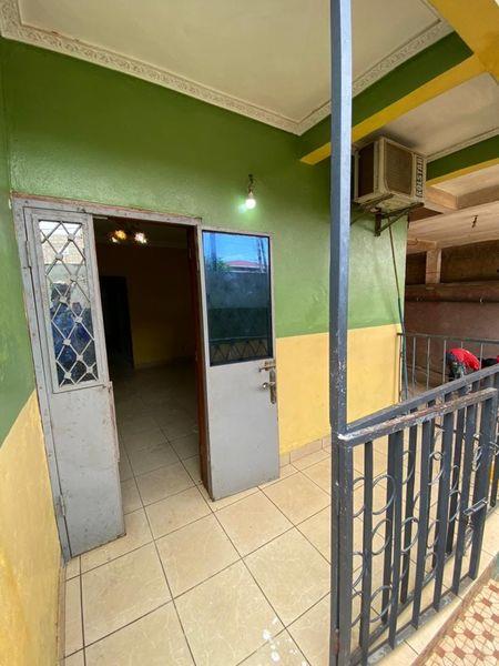 Appartement À Louer À Odza 