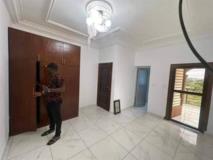 Appartement Haut Standing Avec Clim Eau Chaude Gardien Parking À Etoa Meki,, Yaoundé, Immobilier au Cameroun