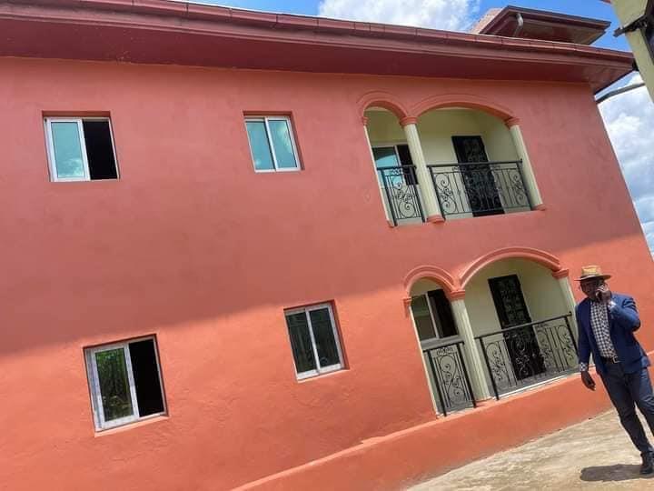 Appartement Neuf Avec Gardien Forage Parking À Odza Meyo ,Moto 200F 