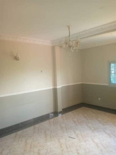 Appartement Avec Parking A Emana 