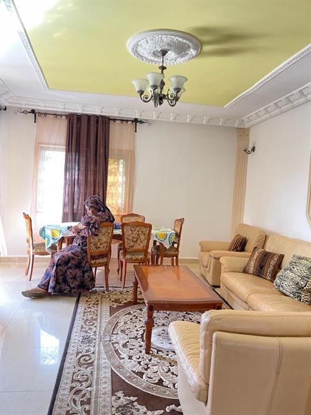 Appartement Meublé À Louer Mensuellement À Omnsiports,Pour Habitation Ou Bureaux Avec Clim ,Eau Chaude,Forage,Gardien,Parking Groupe Tsamo Immo