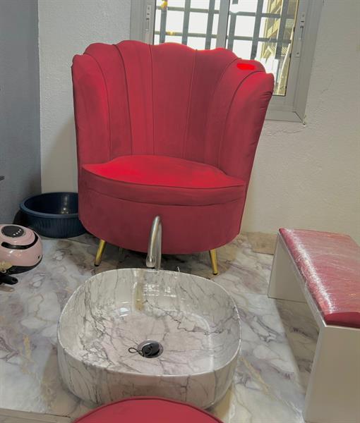 Jolie Fond De Commerce D'un Magnifique Salon De Beauté  A Vendre A Deido Bien Situe Pro Business Cameroun Sarl