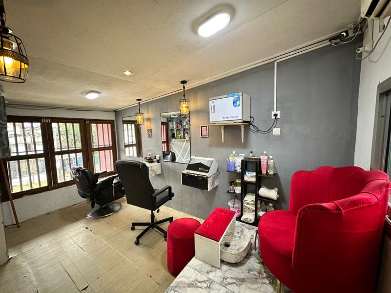 Jolie Fond De Commerce D'un Magnifique Salon De Beauté  A Vendre A Deido Bien Situe Pro Business Cameroun Sarl