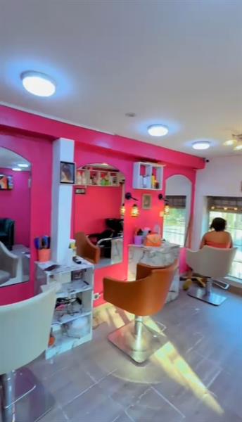 Jolie Fond De Commerce D'un Magnifique Salon De Beauté  A Vendre A Deido Bien Situe Pro Business Cameroun Sarl