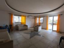 Duplex A Vendre A Bonamoussadi Bien Situé Sur Une Superficie De 1050M²,, Douala, Immobilier au Cameroun